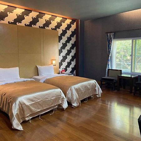 Treasure Island Motel - Fengshan 카오슝 외부 사진