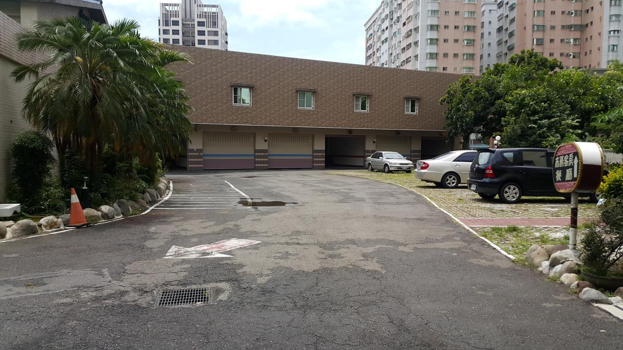 Treasure Island Motel - Fengshan 카오슝 외부 사진