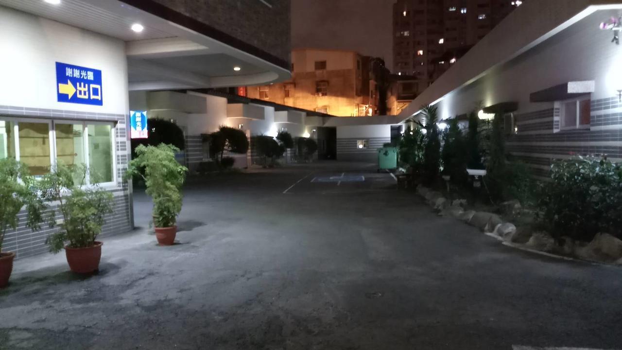 Treasure Island Motel - Fengshan 카오슝 외부 사진
